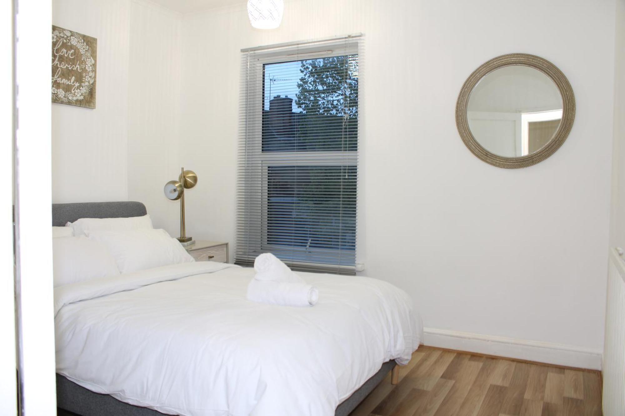 F2S Serviced Apartments 2Bedroom Terrace House With Free Wifi Netflix Suitable For Contractors Walking Distance To Train Station Derby Exterior foto