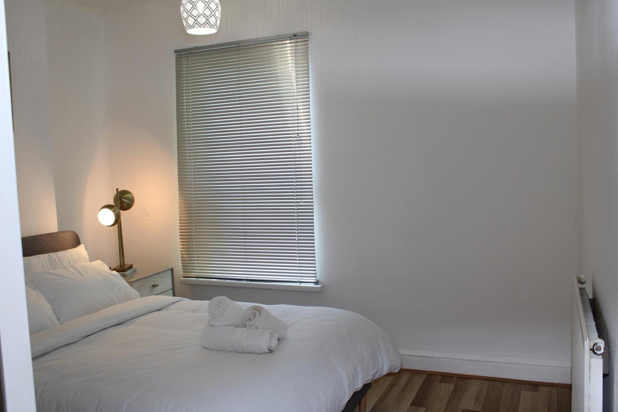 F2S Serviced Apartments 2Bedroom Terrace House With Free Wifi Netflix Suitable For Contractors Walking Distance To Train Station Derby Exterior foto