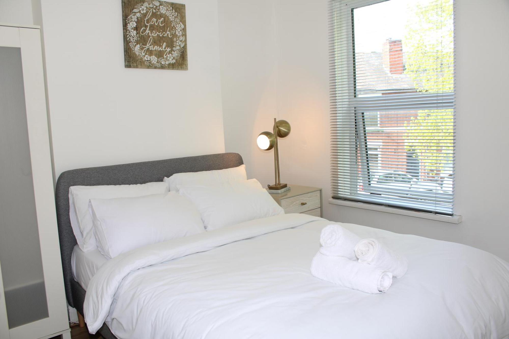 F2S Serviced Apartments 2Bedroom Terrace House With Free Wifi Netflix Suitable For Contractors Walking Distance To Train Station Derby Exterior foto