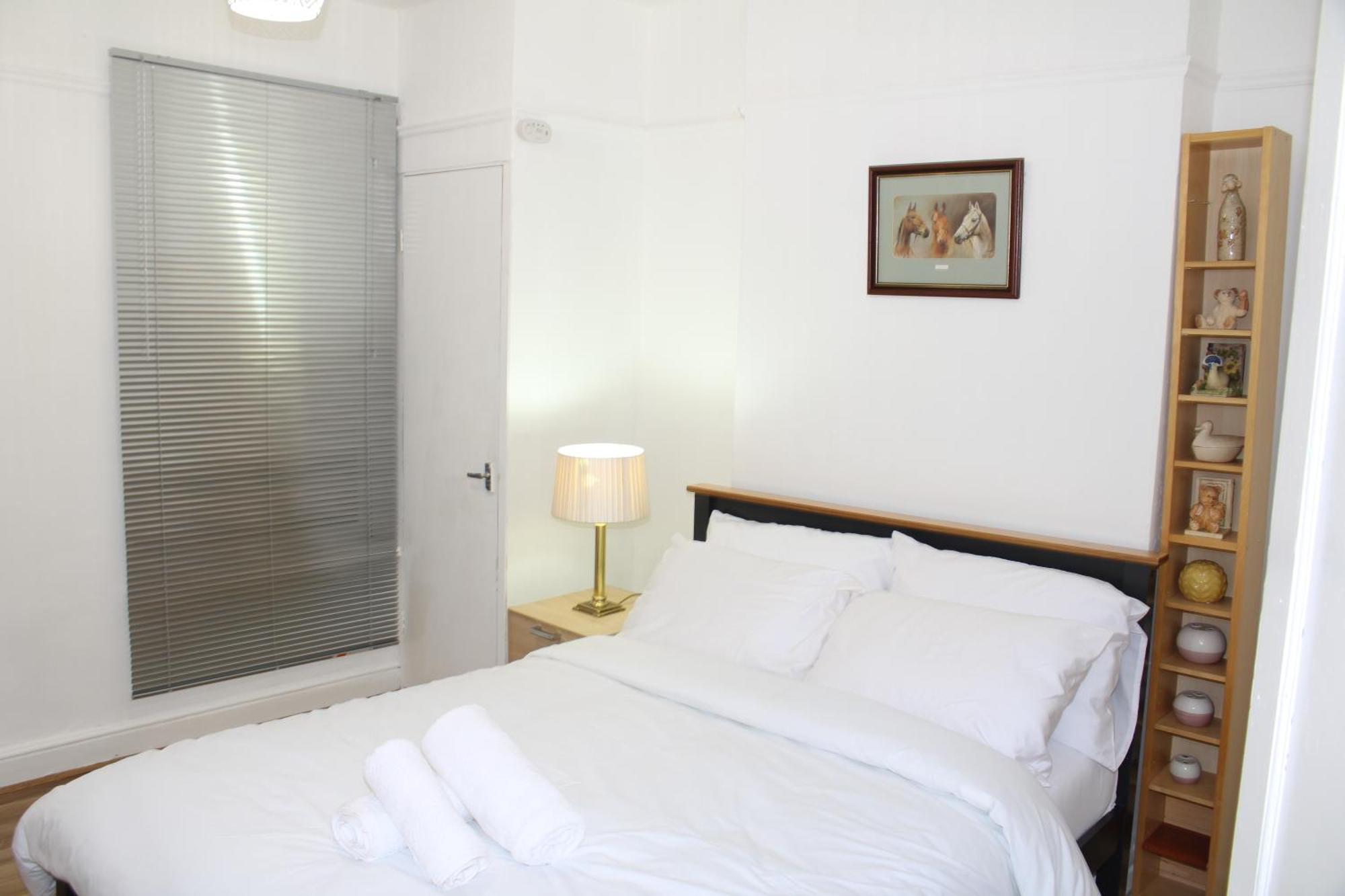 F2S Serviced Apartments 2Bedroom Terrace House With Free Wifi Netflix Suitable For Contractors Walking Distance To Train Station Derby Exterior foto
