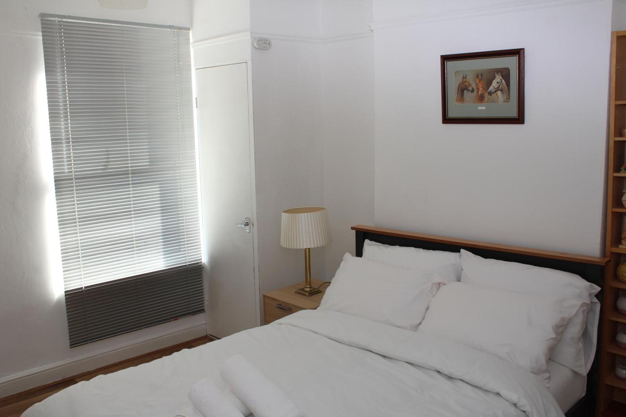 F2S Serviced Apartments 2Bedroom Terrace House With Free Wifi Netflix Suitable For Contractors Walking Distance To Train Station Derby Exterior foto
