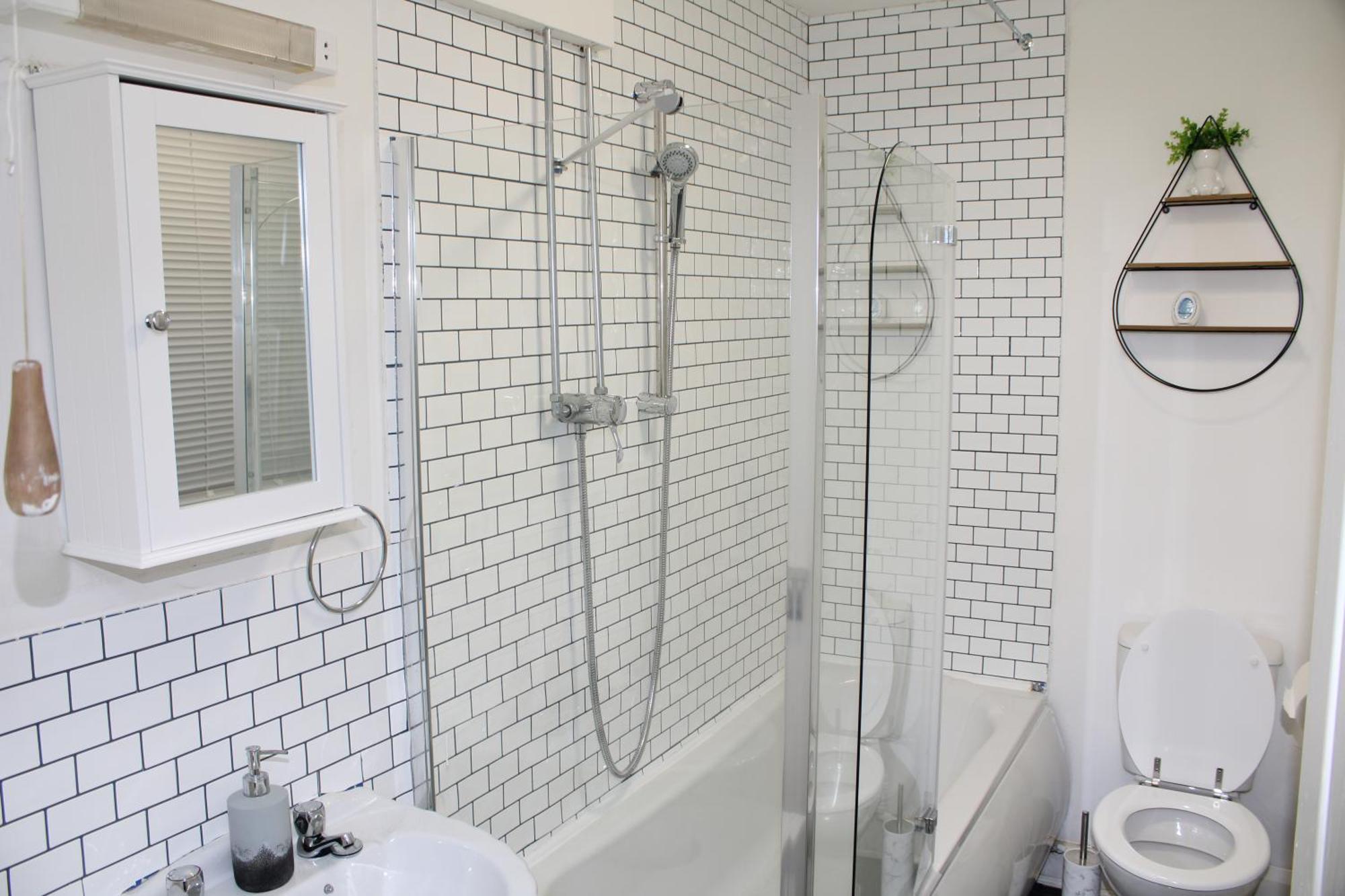 F2S Serviced Apartments 2Bedroom Terrace House With Free Wifi Netflix Suitable For Contractors Walking Distance To Train Station Derby Exterior foto